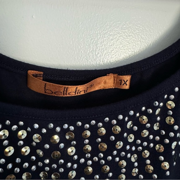 Cold shoulder top size 1X - Picture 4 of 6